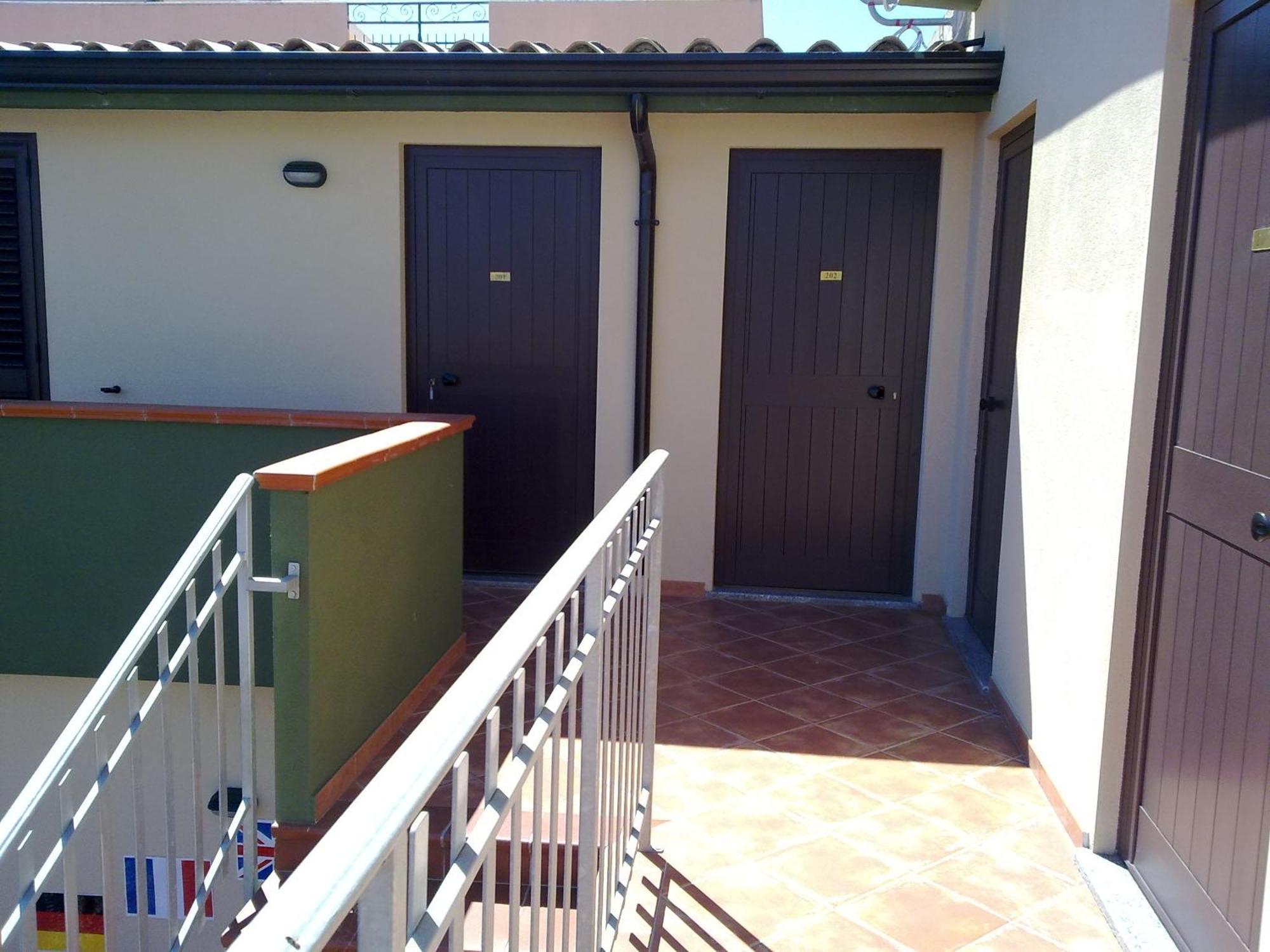 La Locanda Del Mare B&B La Caletta Bagian luar foto
